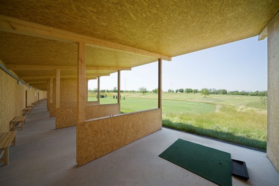 Driving Range einer Golfanlage